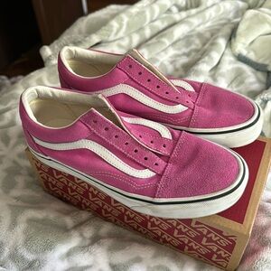 Super cute size 6.5 pink Vans with box